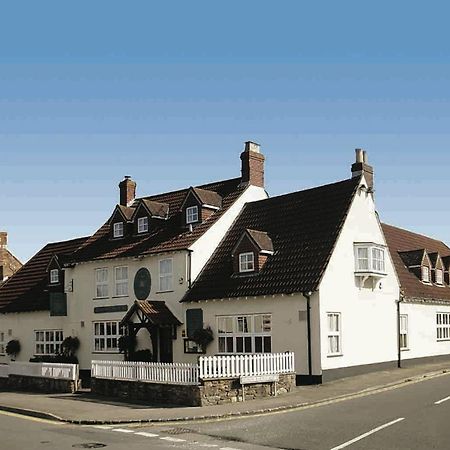 Malt House Hotel Бъркли Лого снимка