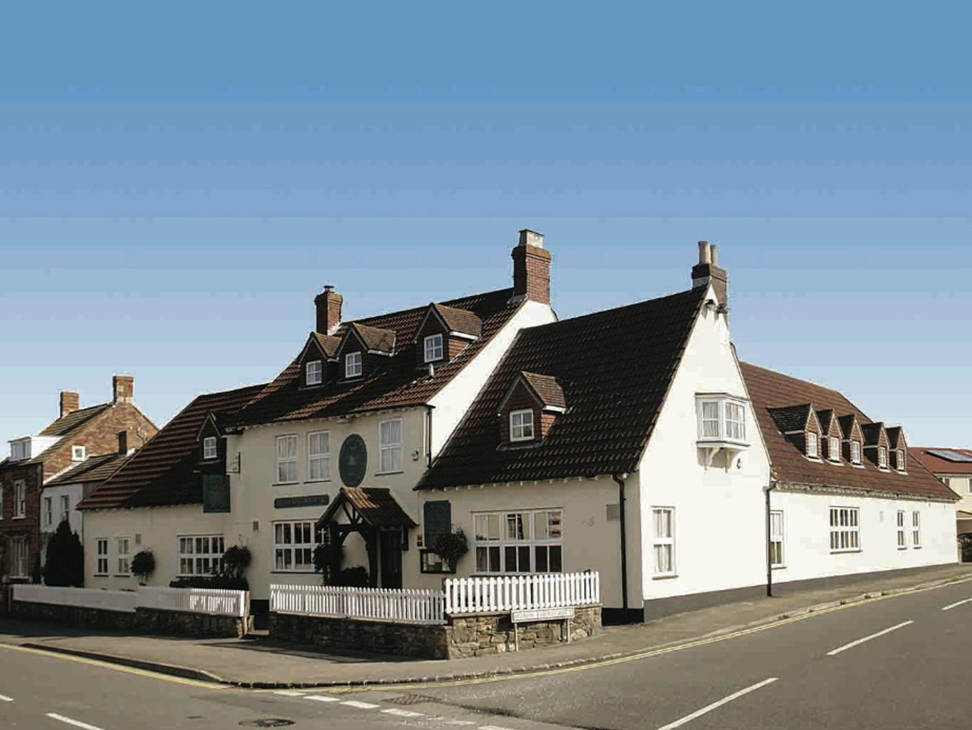 Malt House Hotel Бъркли Лого снимка